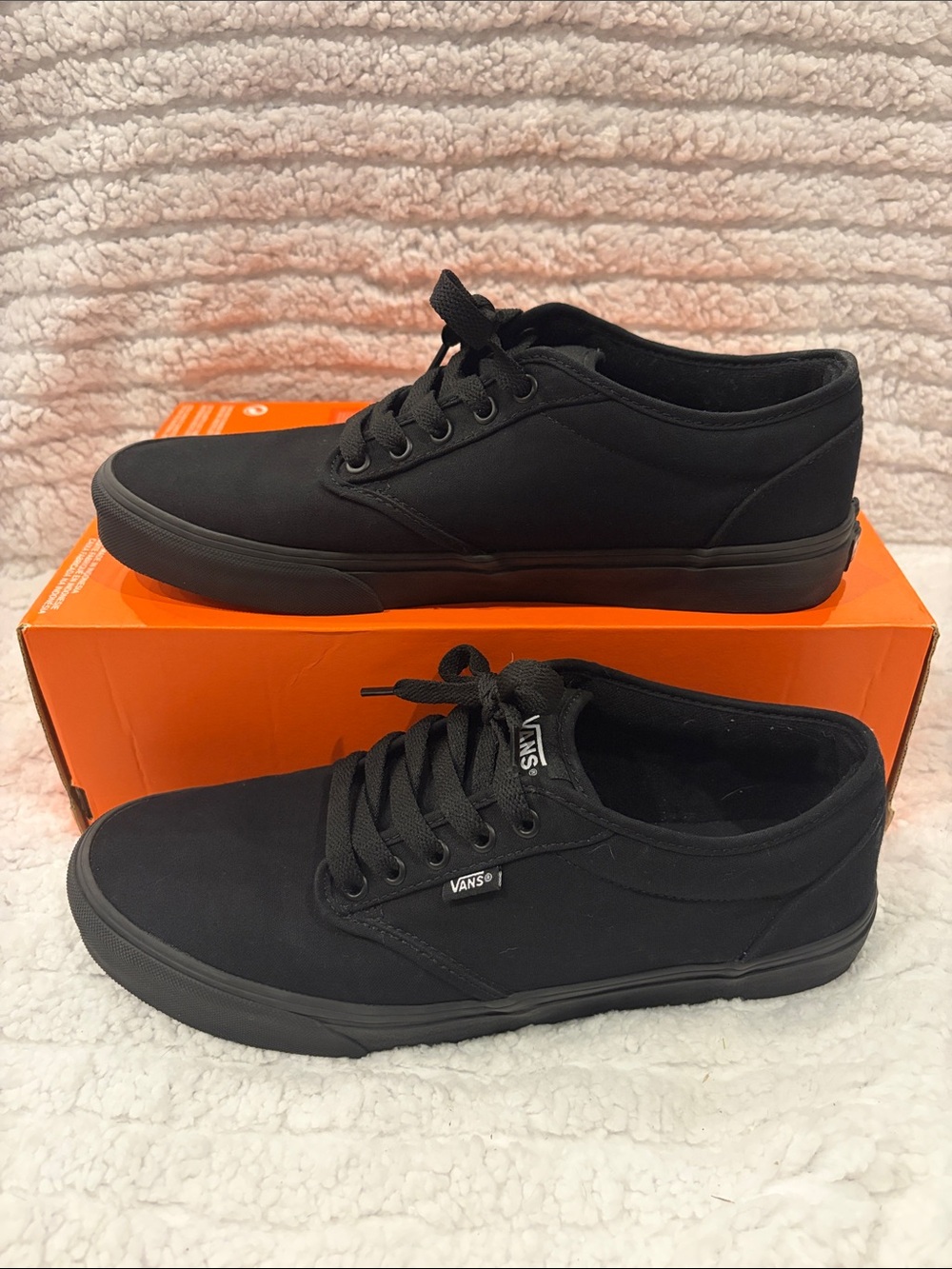Vans Men’s Era Low-Top Sneakers in Black *NO box*